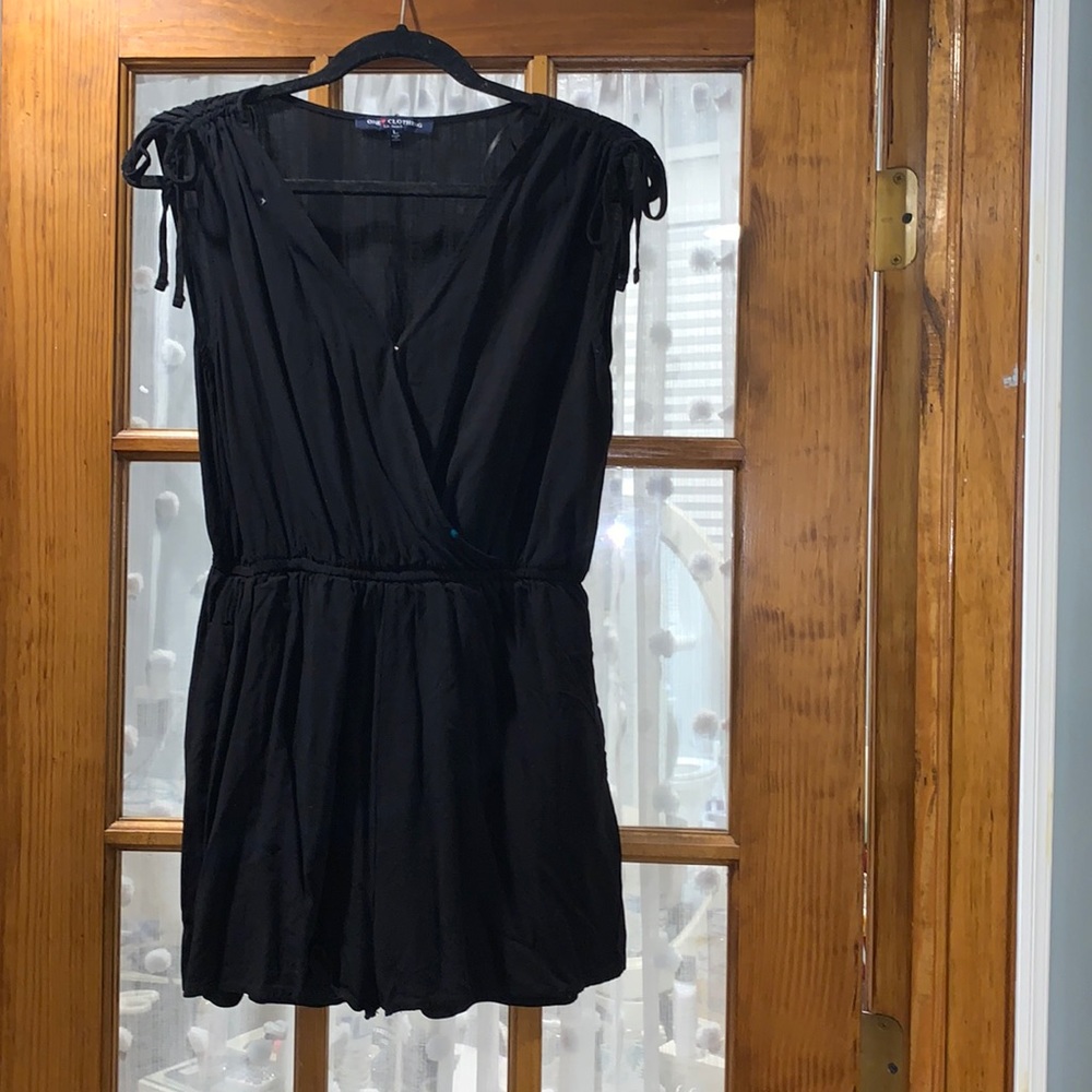 Black romper with pockets